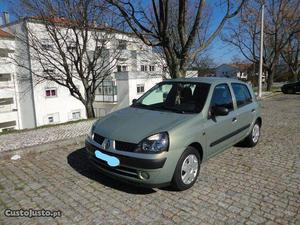 Renault Clio 1.2 Authentique Julho/02 - à venda - Ligeiros