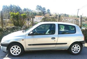 Renault Clio 1.9D Outubro/00 - à venda - Comerciais / Van,