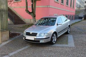 Skoda Octavia 2.0 TDI Sport 140cv Fevereiro/05 - à venda -