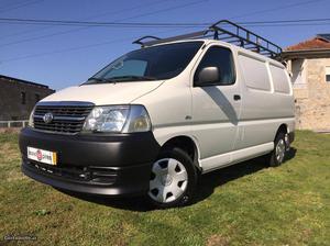 Toyota HiAce 2.5 D4D Julho/12 - à venda - Comerciais / Van,