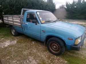 Toyota Hilux 2.2d Março/83 - à venda - Pick-up/