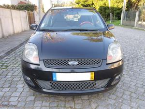 Ford Fiesta 1.4 TDCi sport Abril/07 - à venda - Ligeiros