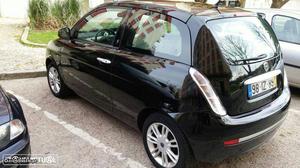 Lancia Ypsilon mil kms irrepreensível Março/10 - à