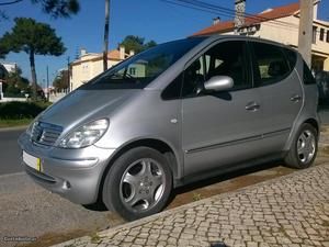 Mercedes-Benz A 140 AVANTGARDE Outubro/03 - à venda -