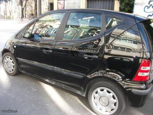 Mercedes-Benz A 140 classic5p-preto  Março/02 - à