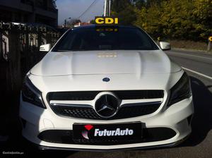 Mercedes-Benz CLA 200 urban Agosto/16 - à venda - Ligeiros