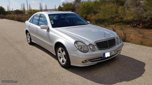 Mercedes-Benz E 220 CDI Avantgarde Junho/03 - à venda -