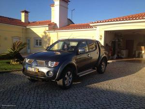 Mitsubishi L200 Strakar Novembro/06 - à venda - Ligeiros