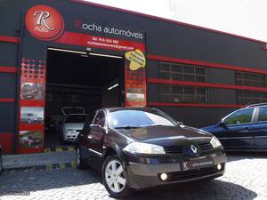 Renault Mégane 1.5dCi (100cv,5p) Junho/04 - à venda -