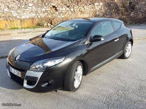 Renault Mégane Dynamiq S 1.5 Coupé Junho/10 - à venda -