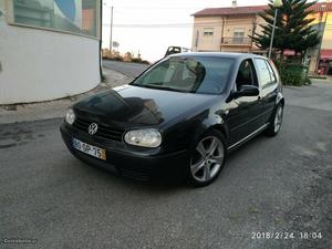 VW Golf 130cv Abril/02 - à venda - Ligeiros Passageiros,