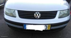 VW Passat Apenas km Agosto/00 - à venda - Ligeiros