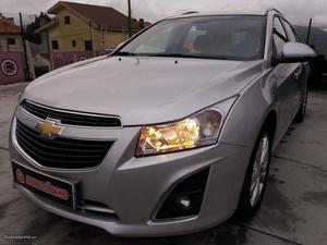 Chevrolet Cruze 1.7 vcdi LTZ Maio/14 - à venda - Ligeiros