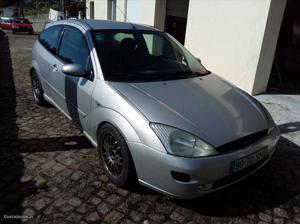 Ford Focus 1.8 tddi Outubro/01 - à venda - Comerciais /