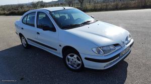 Renault Mégane Classic Outubro/97 - à venda - Ligeiros