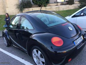 VW New Beetle 1.6 Abril/00 - à venda - Ligeiros