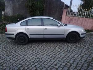 VW Passat 1.9 TDI 90cv Janeiro/99 - à venda - Ligeiros