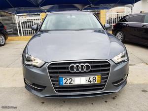 Audi A3 1.6 TDI Fevereiro/14 - à venda - Ligeiros