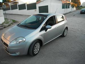 Fiat Grande Punto 1.3 Mtj Dynamic Outubro/06 - à venda -