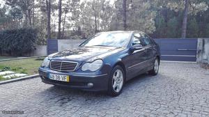 Mercedes-Benz C 220 Avantgard Julho/02 - à venda - Ligeiros