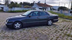 Mercedes-Benz E 220 CDI Avantgarde Julho/00 - à venda -