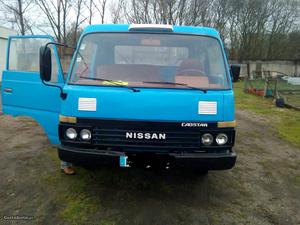 Nissan Cabstar  Novembro/84 - à venda - Ligeiros