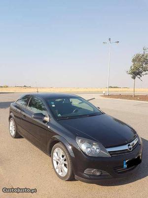 Opel Astra 1.9 Novembro/05 - à venda - Ligeiros