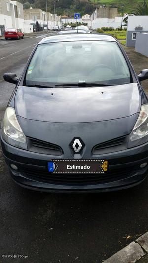 Renault Clio 1.2 5 portas Setembro/06 - à venda - Ligeiros