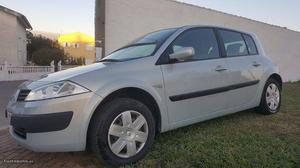 Renault Mégane 1.5DCI C/AC Março/04 - à venda - Ligeiros