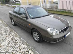 Daewoo Nubira 1.6 com A.C. Agosto/00 - à venda - Ligeiros