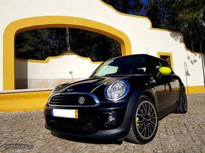 MINI Cooper 1.6d Special Edition Abril/12 - à venda -