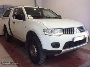 Mitsubishi Lx4 2.5 DI-D Maio/11 - à venda - Ligeiros