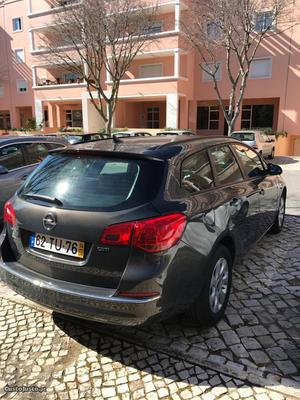 Opel Astra 1.7 CDTI Agosto/14 - à venda - Ligeiros