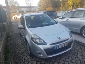 Renault clio 1.5 dci 5 lugares aceito retoma Março/10 - à