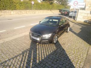 Audi A1 1.6 tdi sport Agosto/11 - à venda - Ligeiros