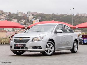 Chevrolet Cruze 1.6 LS Março/11 - à venda - Ligeiros