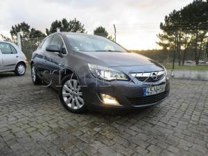 Opel Astra 1.7 CDTi Cosmo Start/Stop