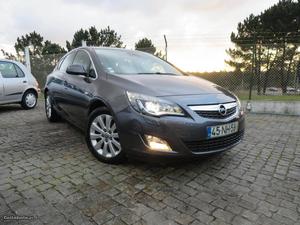 Opel Astra 1.7CDTi Cosmo 130cv Novembro/12 - à venda -