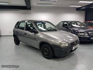 Opel Corsa 1.2 Swing Abril/95 - à venda - Ligeiros