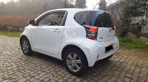 Toyota iQ VVT-I NACIONAL 4LUG Agosto/11 - à venda -