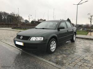 VW Passat 1.9TDI110cv Nacional Novembro/98 - à venda -