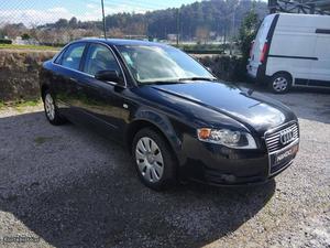 Audi A4 2.0cc 140cv Outubro/05 - à venda - Ligeiros