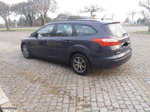 Ford Focus 1.6 tdci sw Junho/14 - à venda - Ligeiros