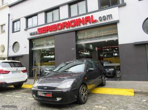 Ford Focus A/C Junho/99 - à venda - Ligeiros Passageiros,