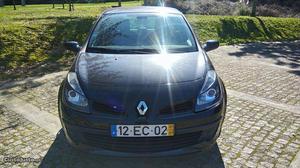 Renault Clio v Julho/07 - à venda - Ligeiros