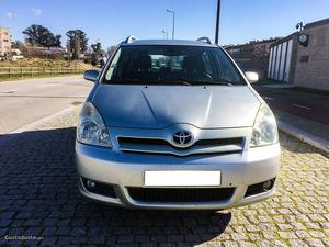 Toyota Verso 2.0 D-4D 7 LUGARES Novembro/05 - à venda -