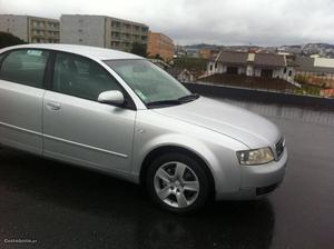 Audi A4 Imposto 42EUR Abril/01 - à venda - Ligeiros