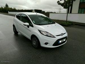 Ford Fiesta Van 1.4 TDCI Maio/11 - à venda - Comerciais /