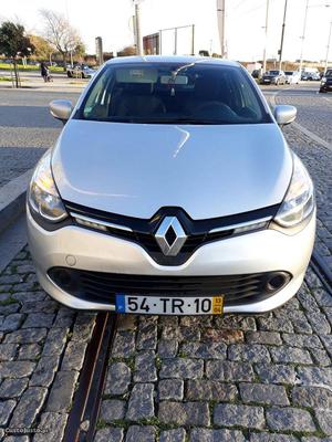 Renault Clio 1.5 diesel Novembro/13 - à venda - Ligeiros