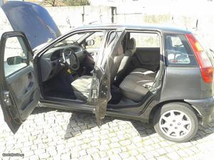 Fiat Punto 1.2 elx da a/c Julho/95 - à venda - Ligeiros